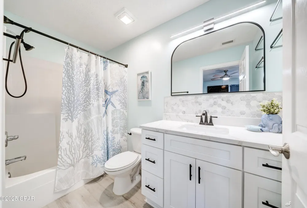 6724 Thomas Drive Panama City Beach, FL 32408