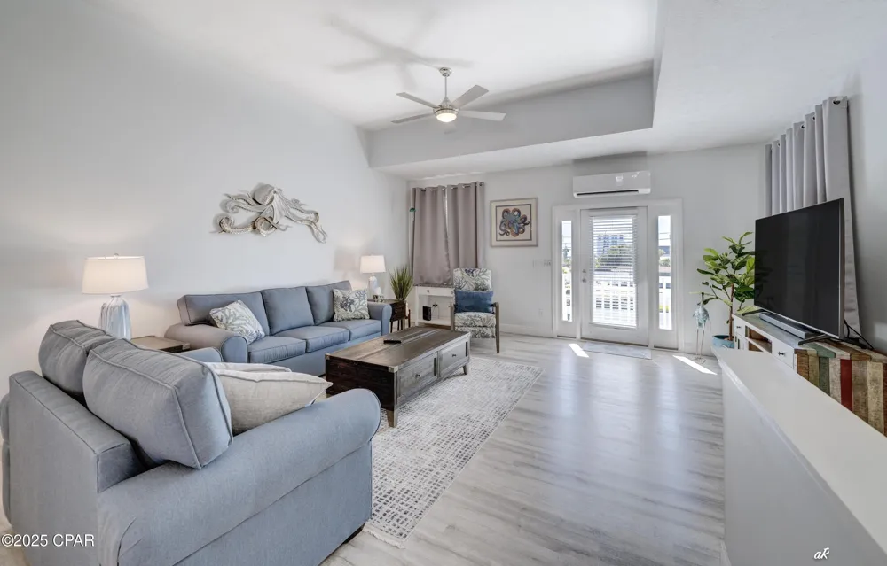 6724 Thomas Drive Panama City Beach, FL 32408
