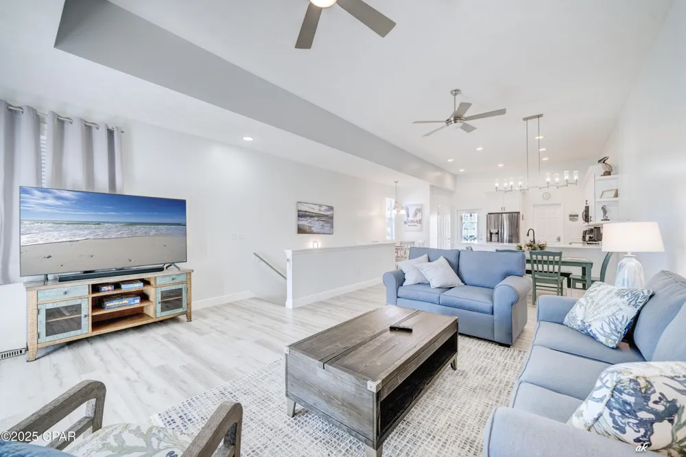 6724 Thomas Drive Panama City Beach, FL 32408