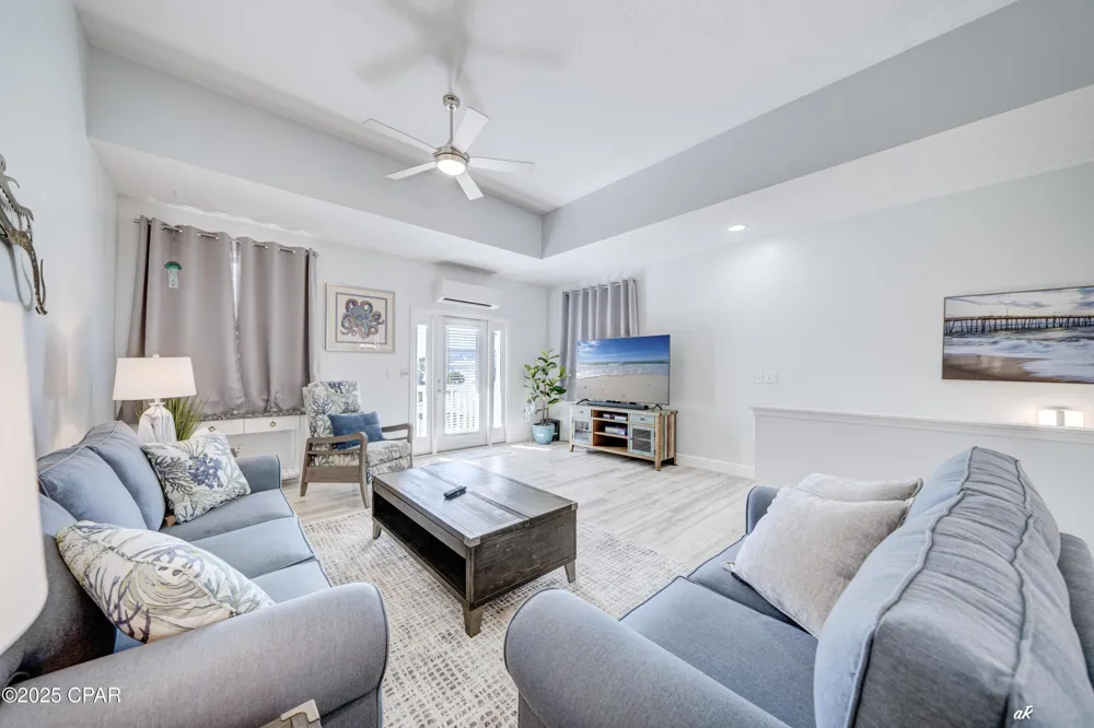 6724 Thomas Drive Panama City Beach, FL 32408