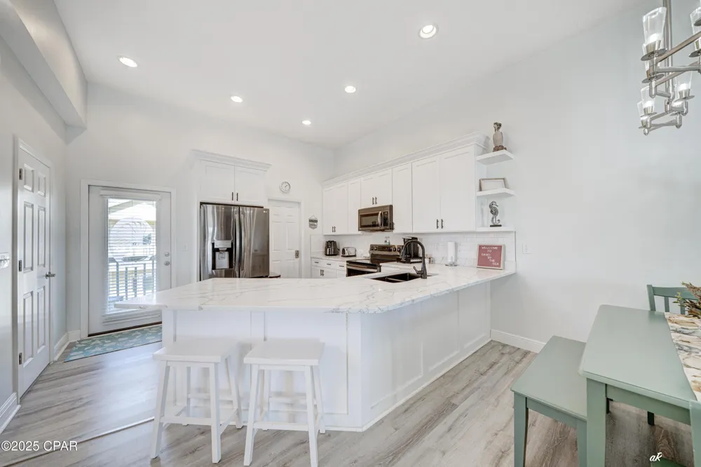 6724 Thomas Drive Panama City Beach, FL 32408