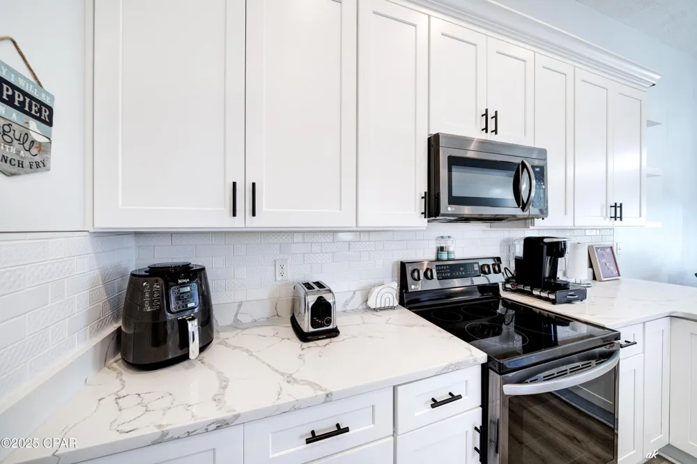 6724 Thomas Drive Panama City Beach, FL 32408