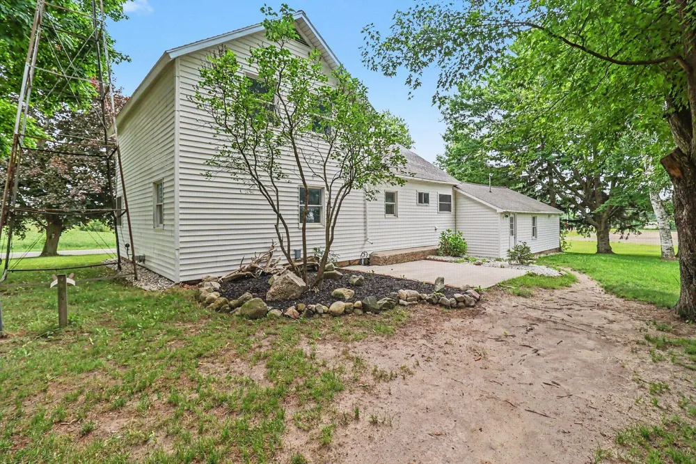 6301 S Stiles Road Riverton Township, MI 49449