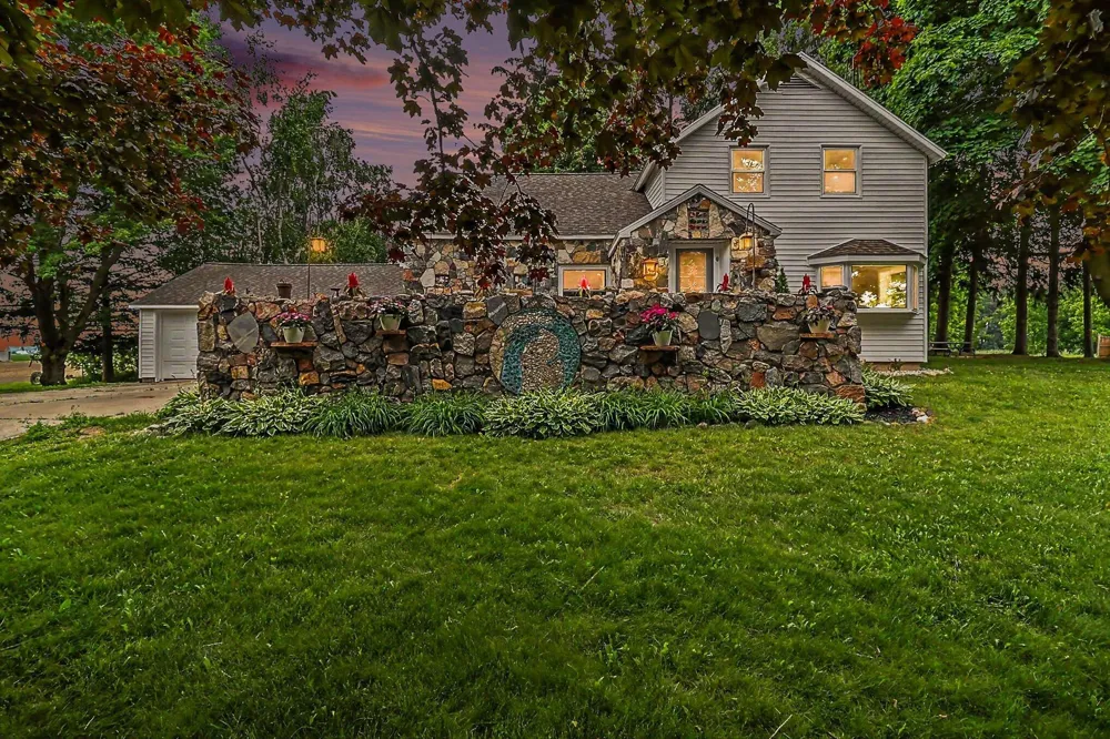 6301 S Stiles Road Riverton Township, MI 49449