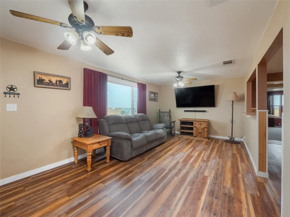 851 County Road 455 Coupland, TX 78615