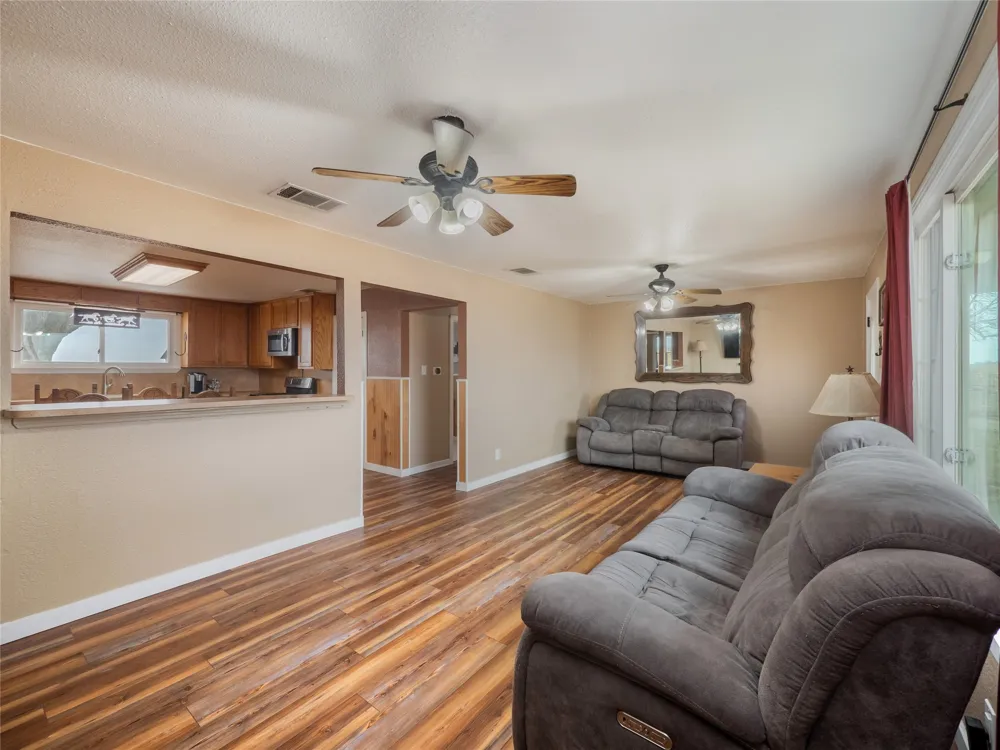 851 County Road 455 Coupland, TX 78615