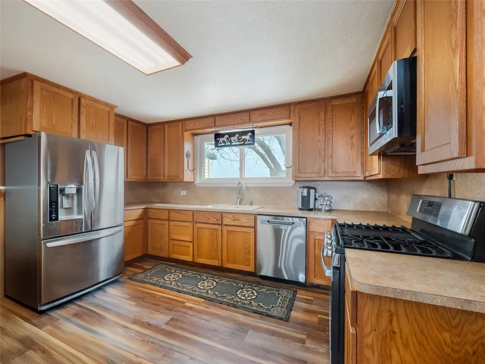 851 County Road 455 Coupland, TX 78615