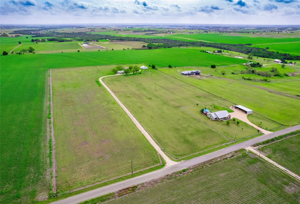 851 County Road 455 Coupland, TX 78615