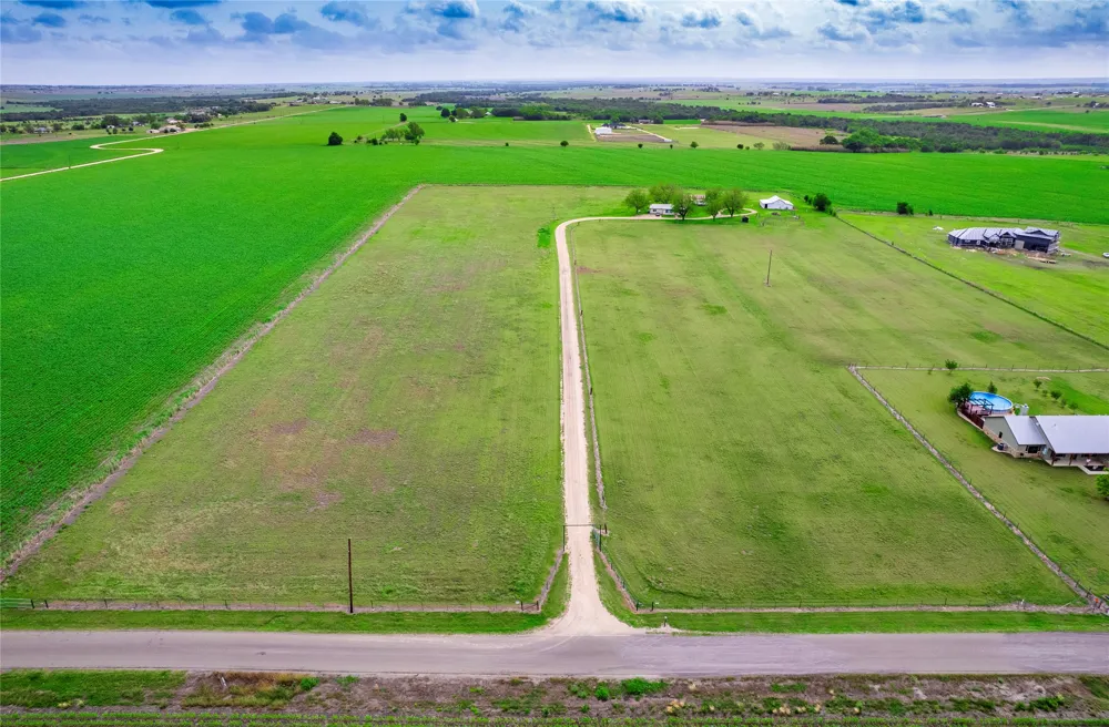 851 County Road 455 Coupland, TX 78615