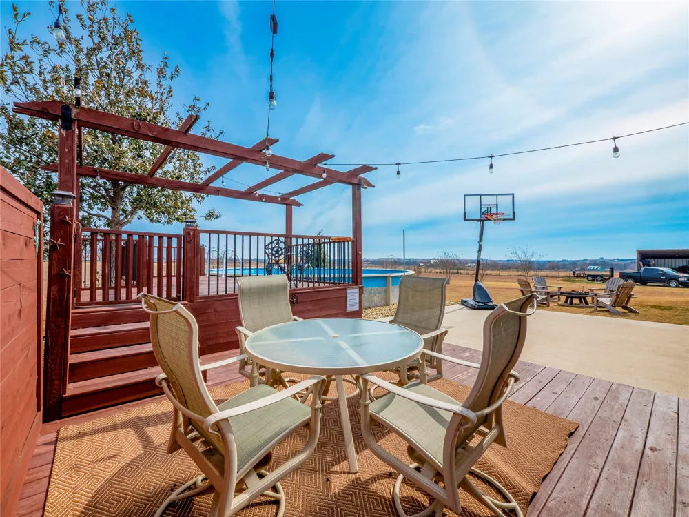 877 County Road 455 Coupland, TX 78615