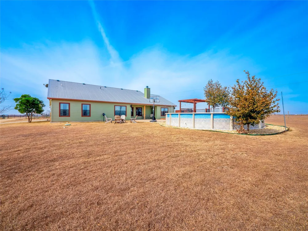 877 County Road 455 Coupland, TX 78615