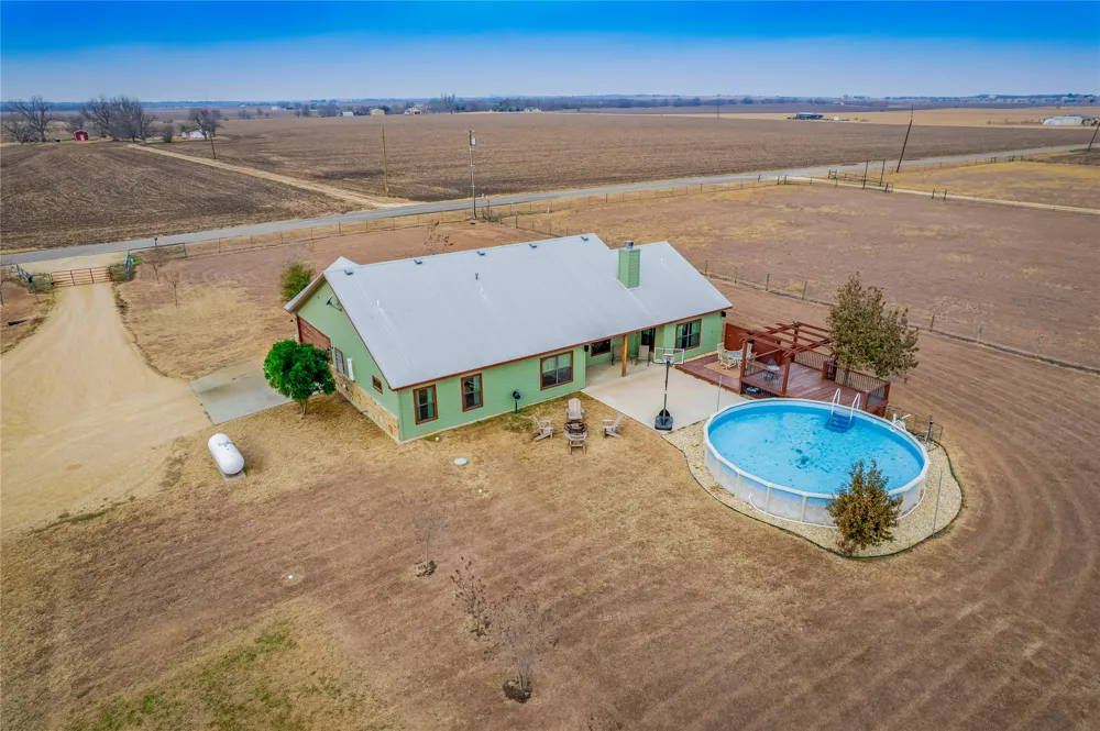 877 County Road 455 Coupland, TX 78615