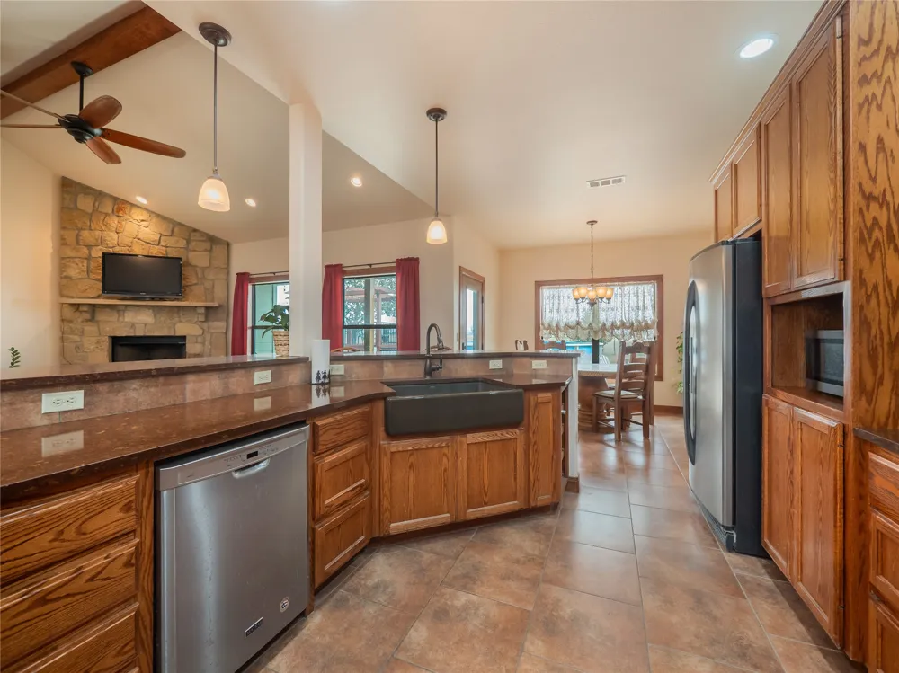 877 County Road 455 Coupland, TX 78615