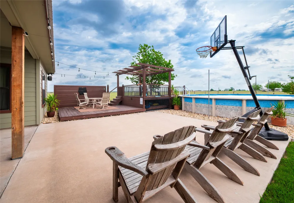 877 County Road 455 Coupland, TX 78615