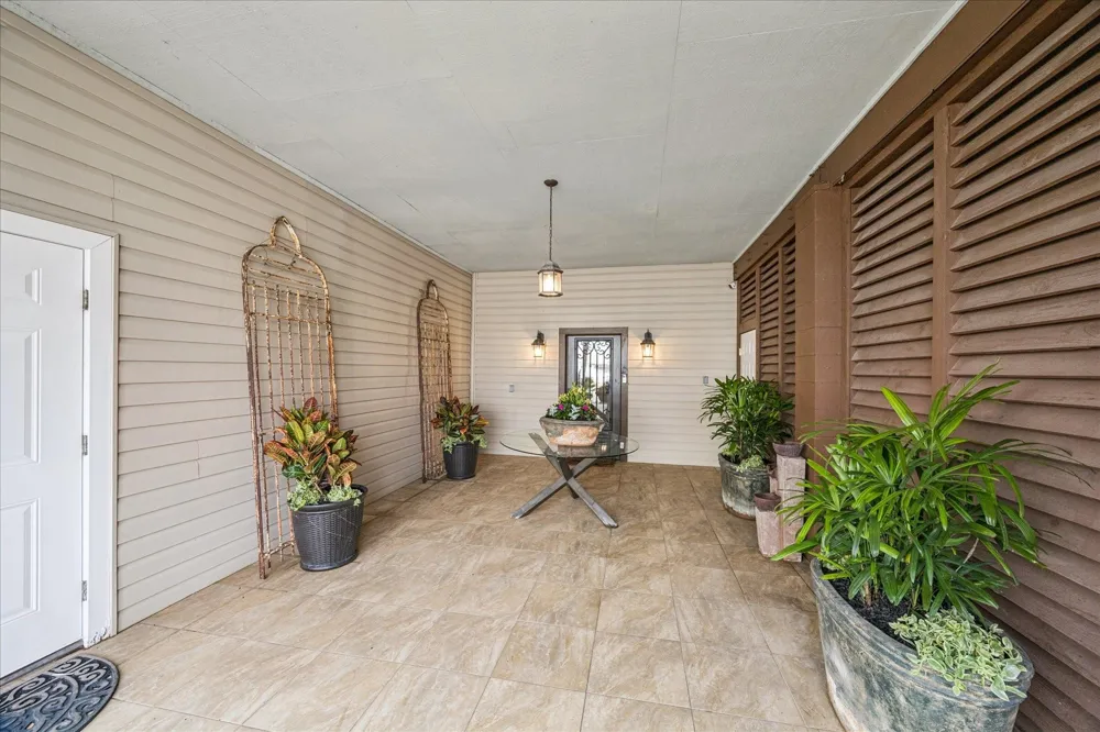 115 Bamaku Bend Tiki Island, TX 77554