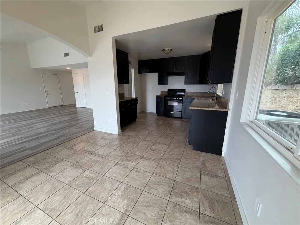 12561 Garber Street Pacoima, CA 91331
