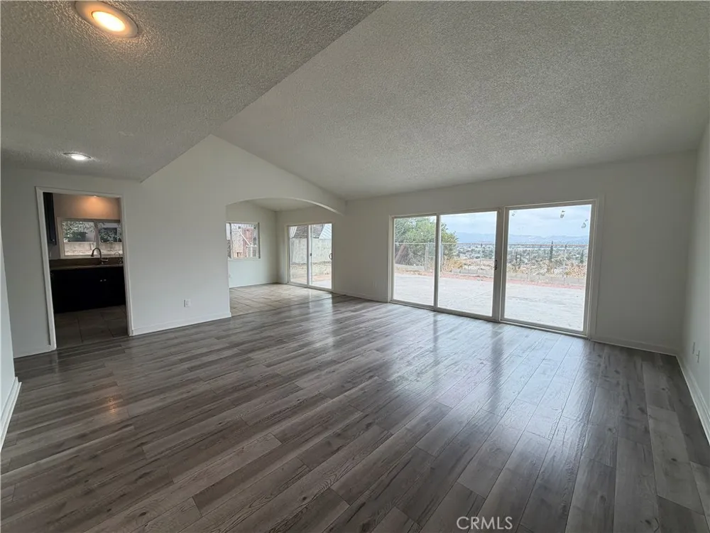 12561 Garber Street Pacoima, CA 91331
