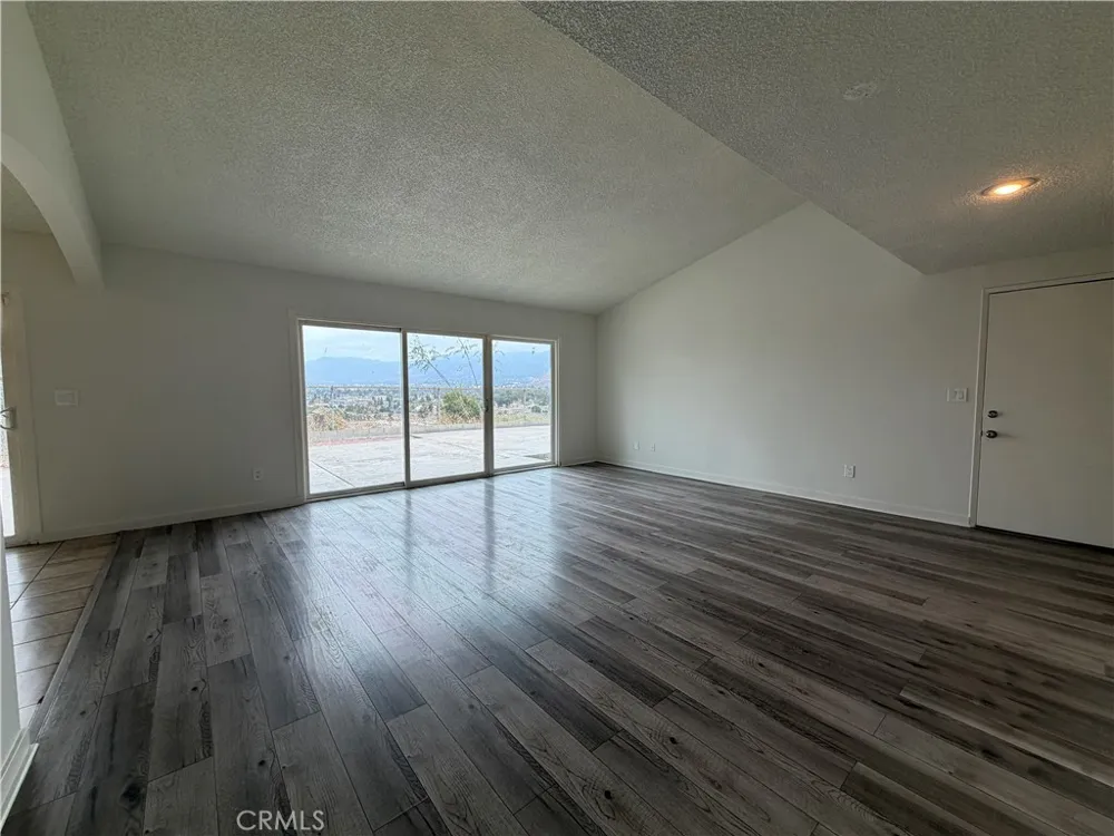 12561 Garber Street Pacoima, CA 91331