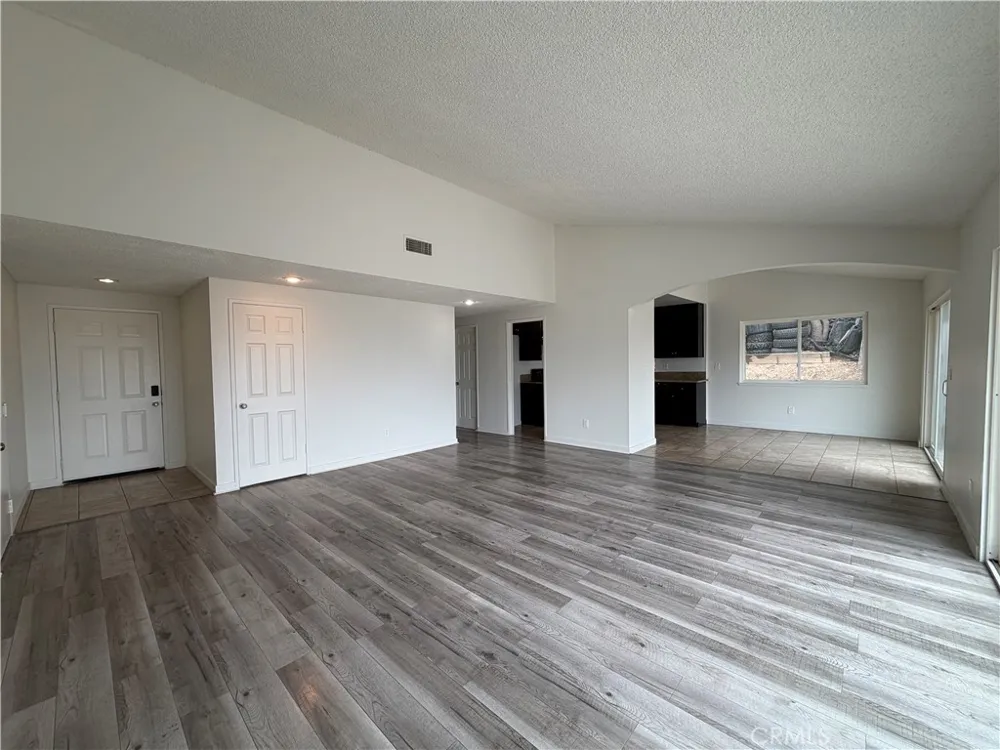 12561 Garber Street Pacoima, CA 91331