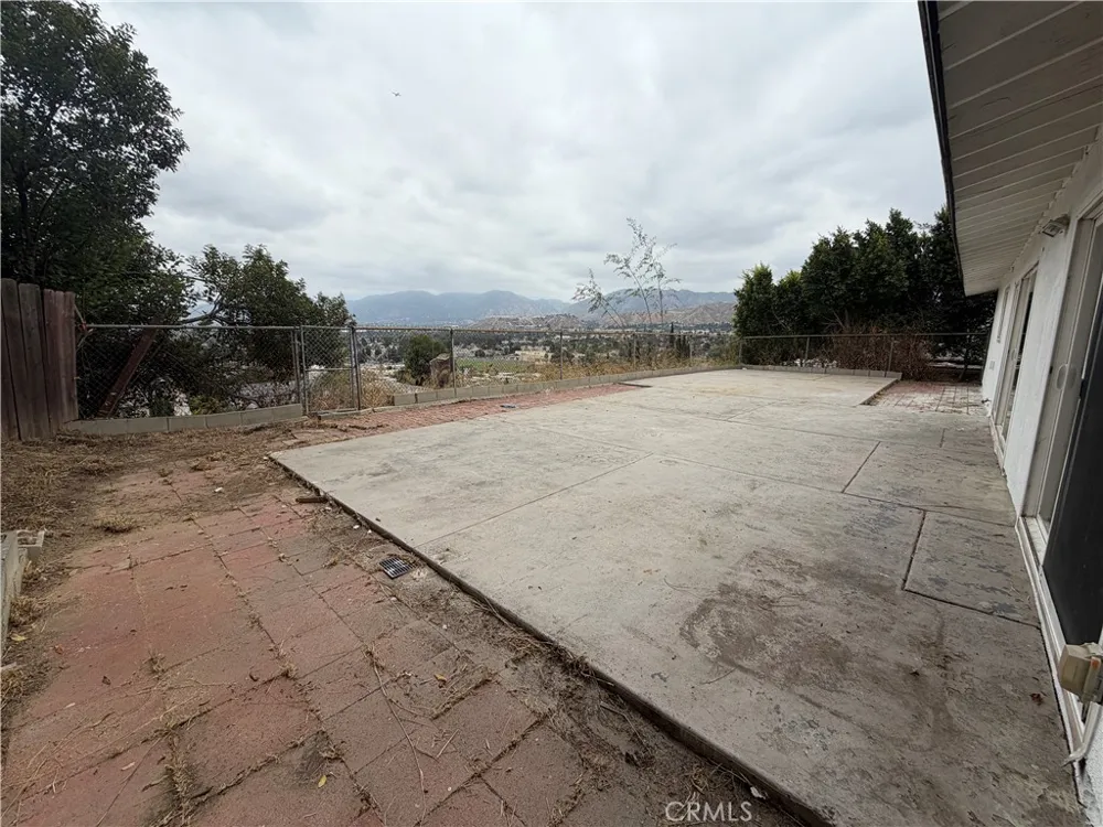 12561 Garber Street Pacoima, CA 91331