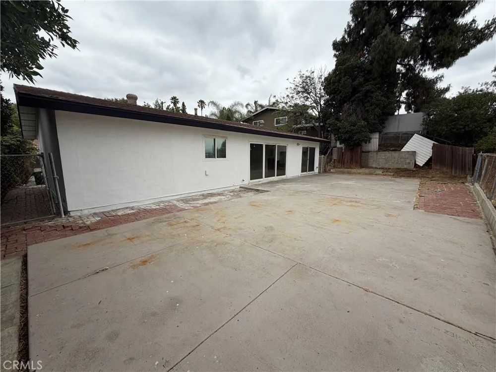 12561 Garber Street Pacoima, CA 91331