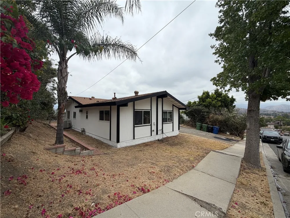 12561 Garber Street Pacoima, CA 91331