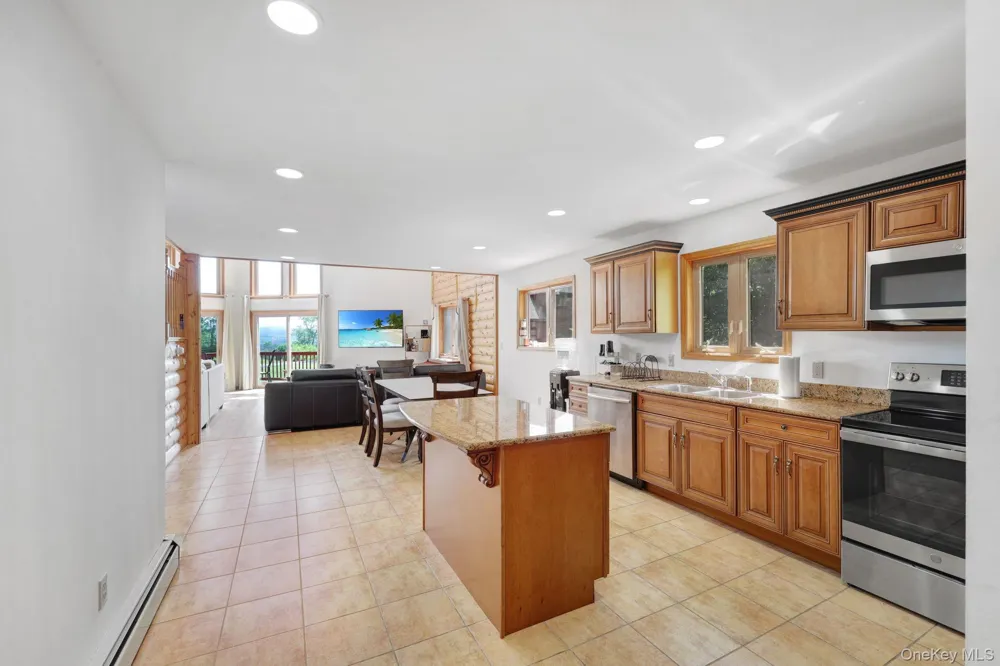 993 Hurd Road Swan Lake, NY 12783