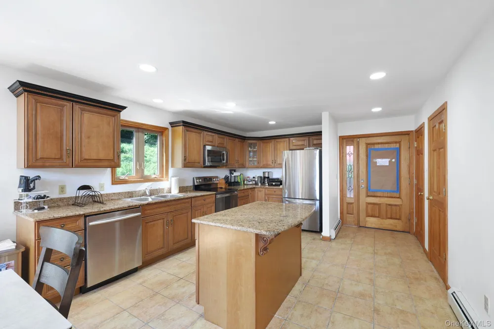 993 Hurd Road Swan Lake, NY 12783