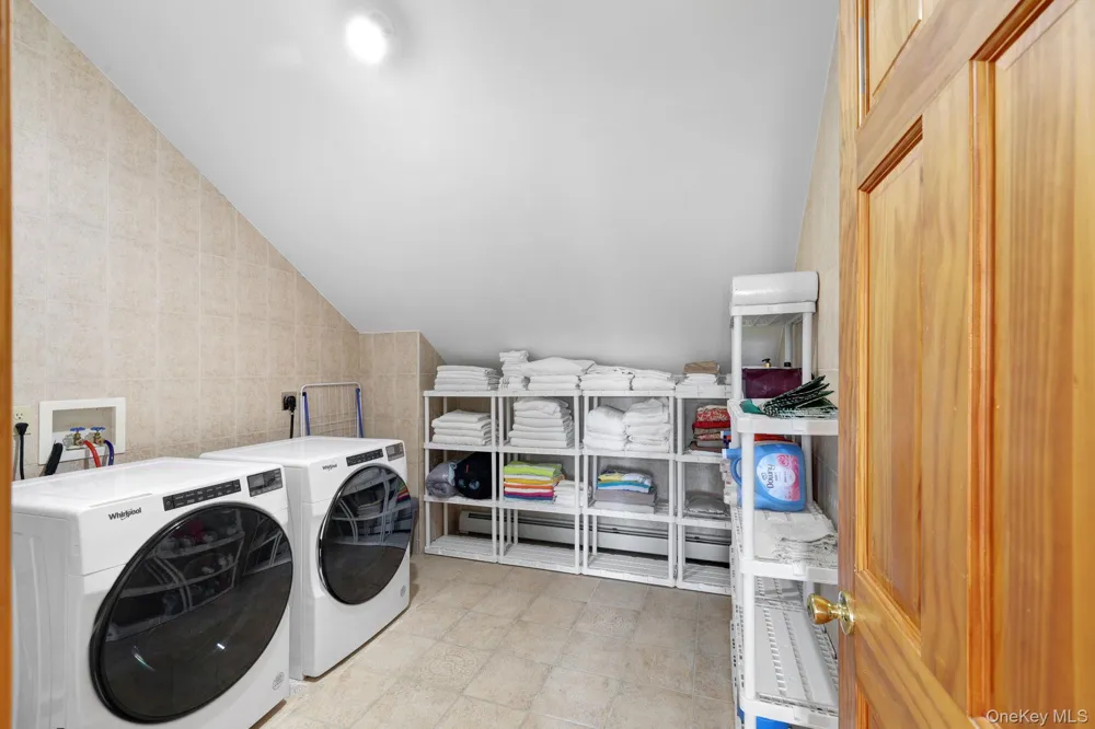 993 Hurd Road Swan Lake, NY 12783