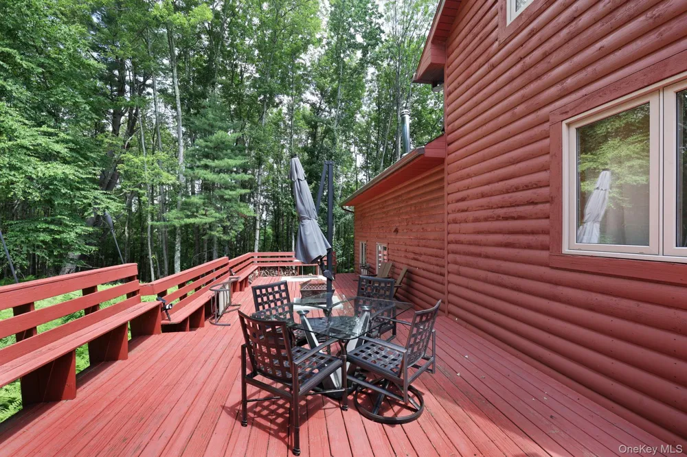 993 Hurd Road Swan Lake, NY 12783