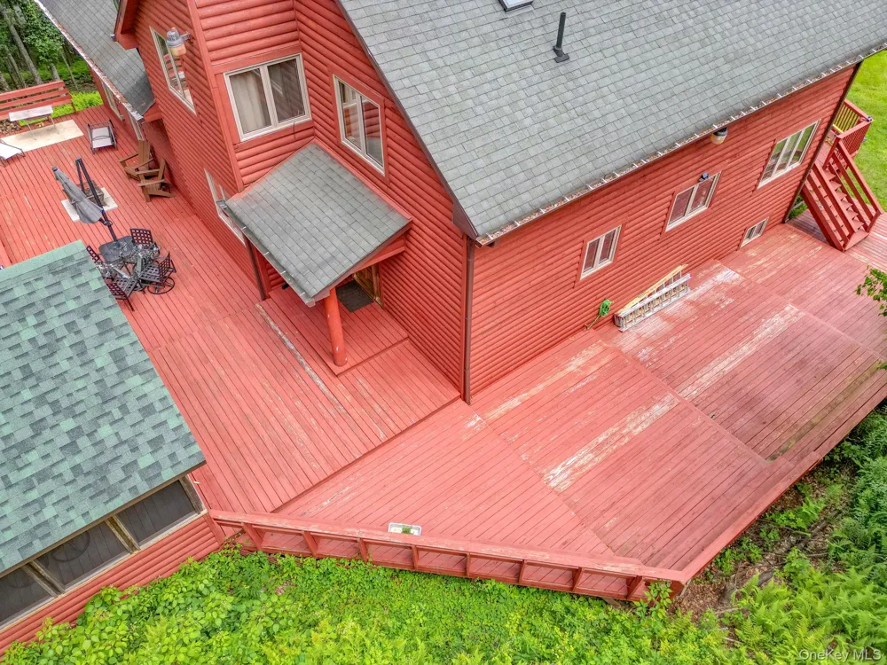 993 Hurd Road Swan Lake, NY 12783