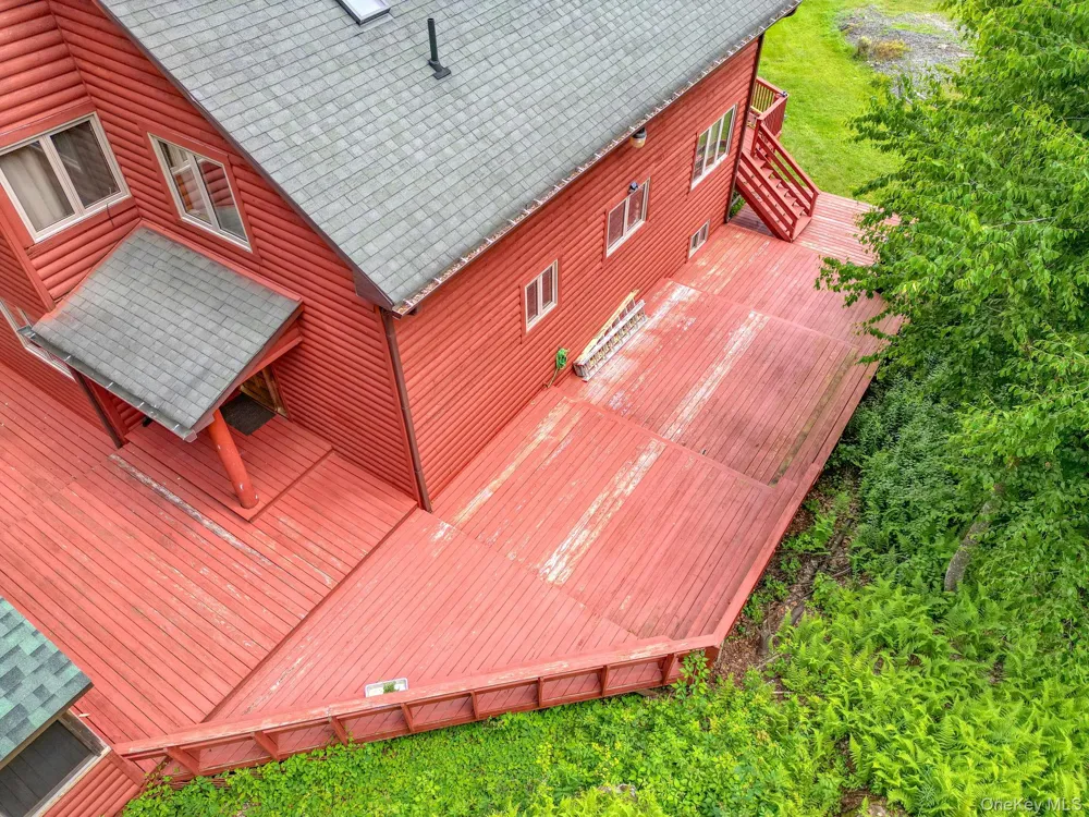993 Hurd Road Swan Lake, NY 12783