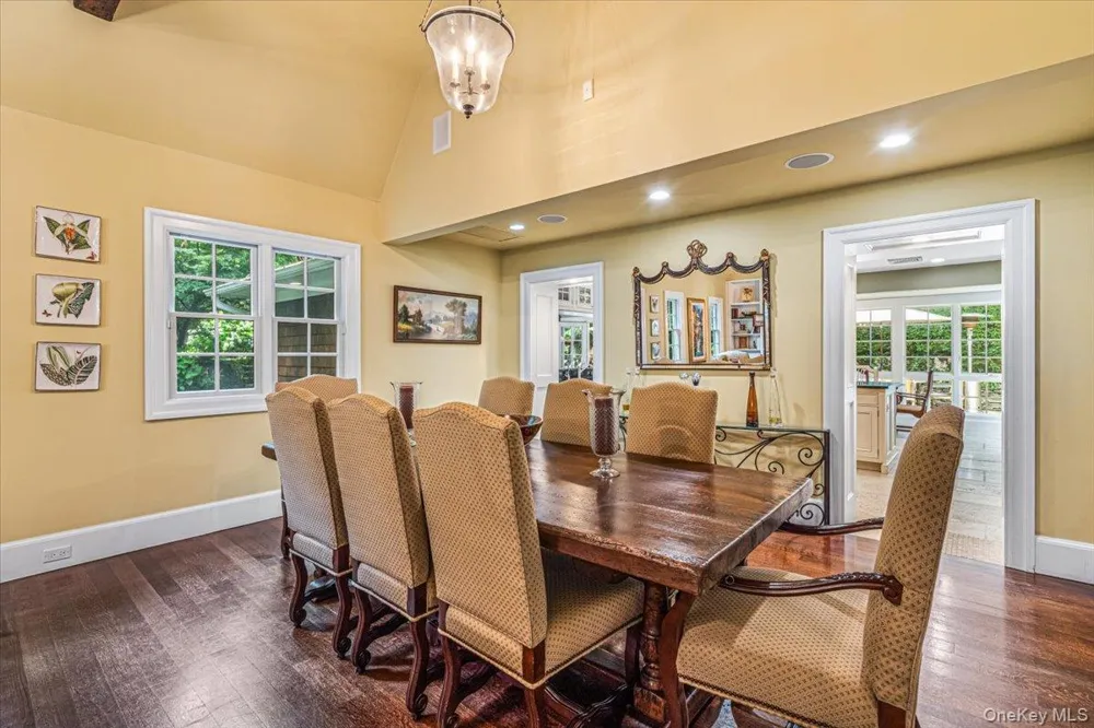 39 Cherry Lane Syosset, NY 11791