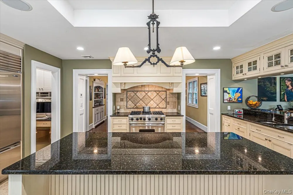 39 Cherry Lane Syosset, NY 11791