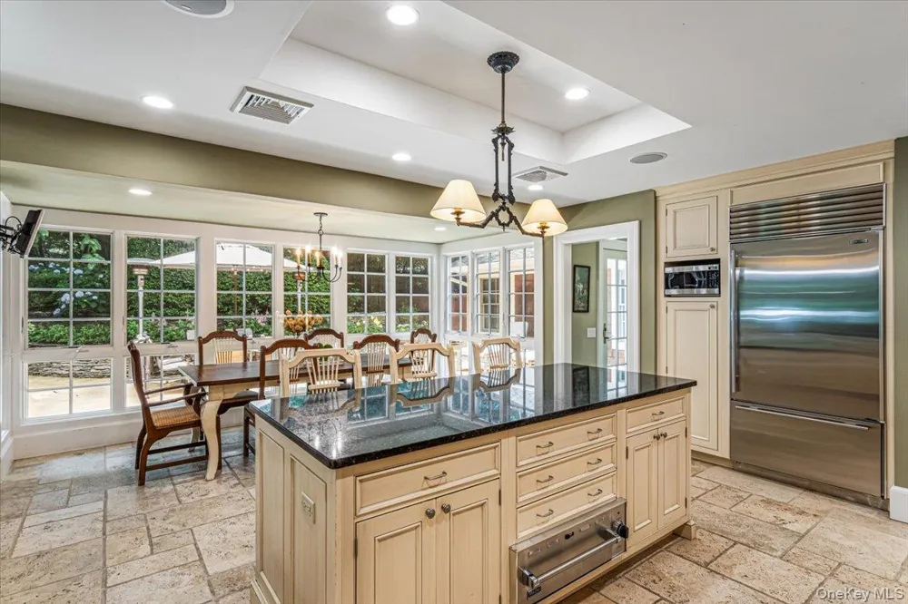 39 Cherry Lane Syosset, NY 11791