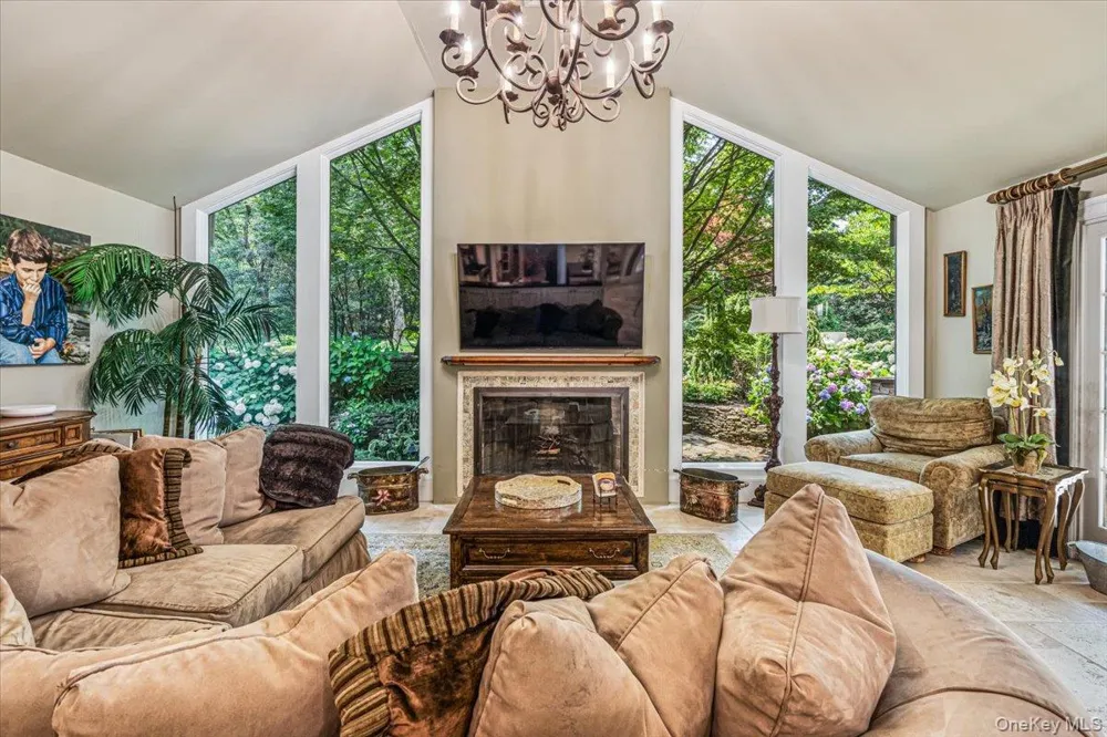 39 Cherry Lane Syosset, NY 11791