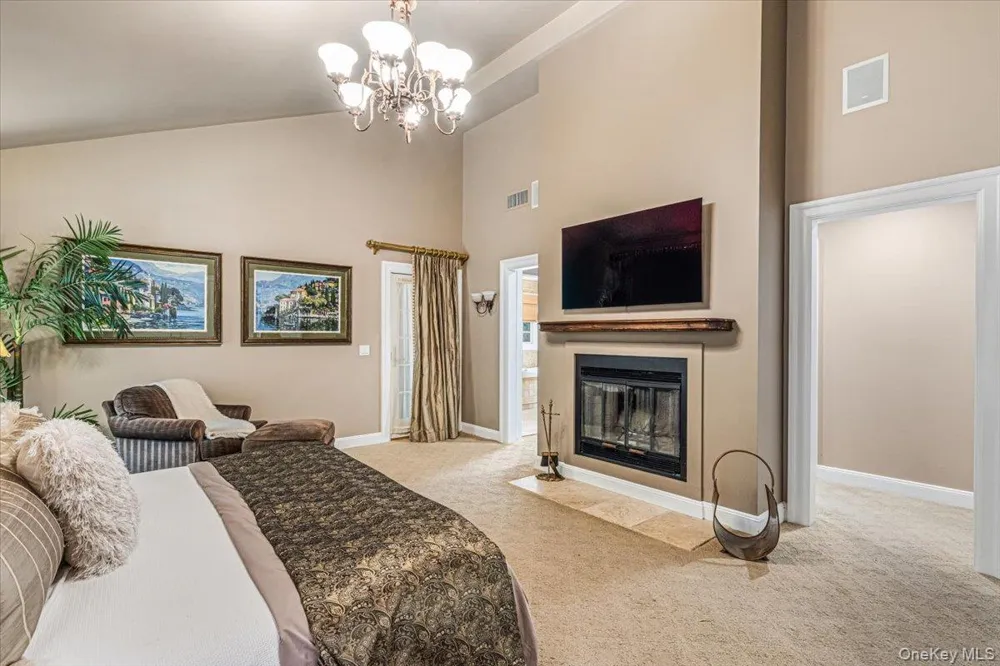 39 Cherry Lane Syosset, NY 11791
