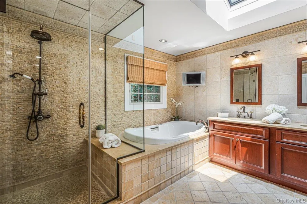 39 Cherry Lane Syosset, NY 11791