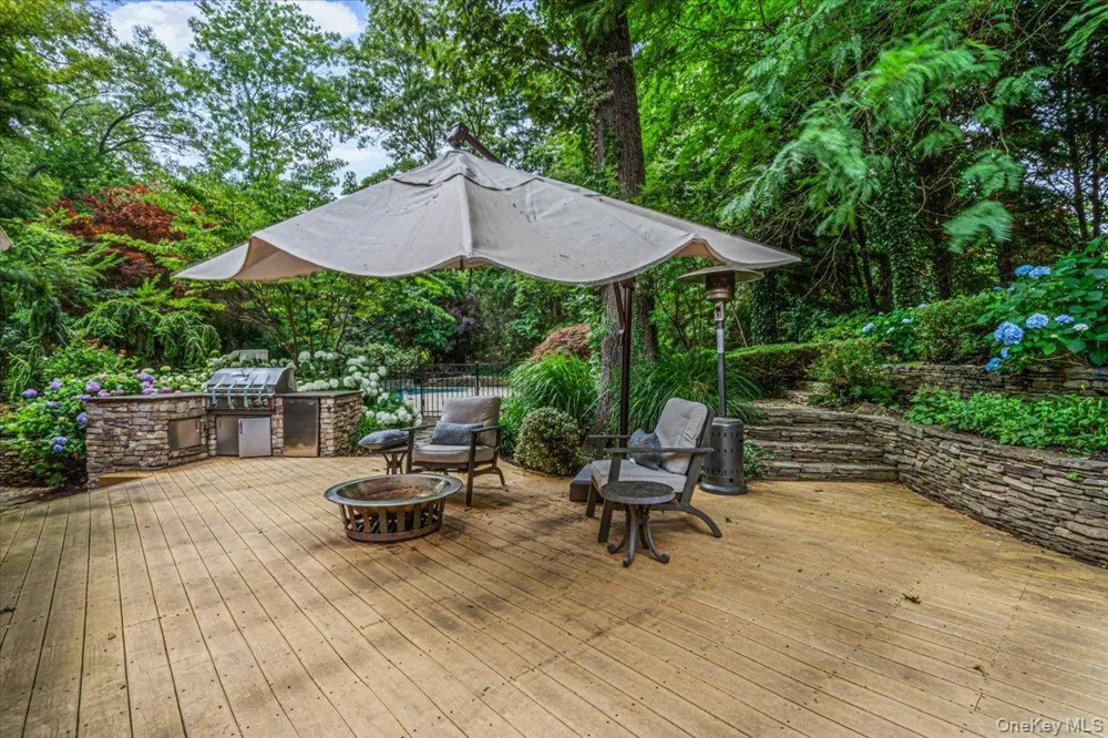 39 Cherry Lane Syosset, NY 11791