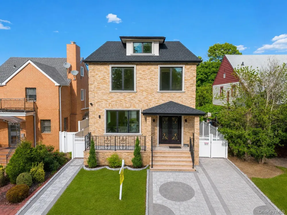 7619 173rd Street Fresh Meadows, NY 11366