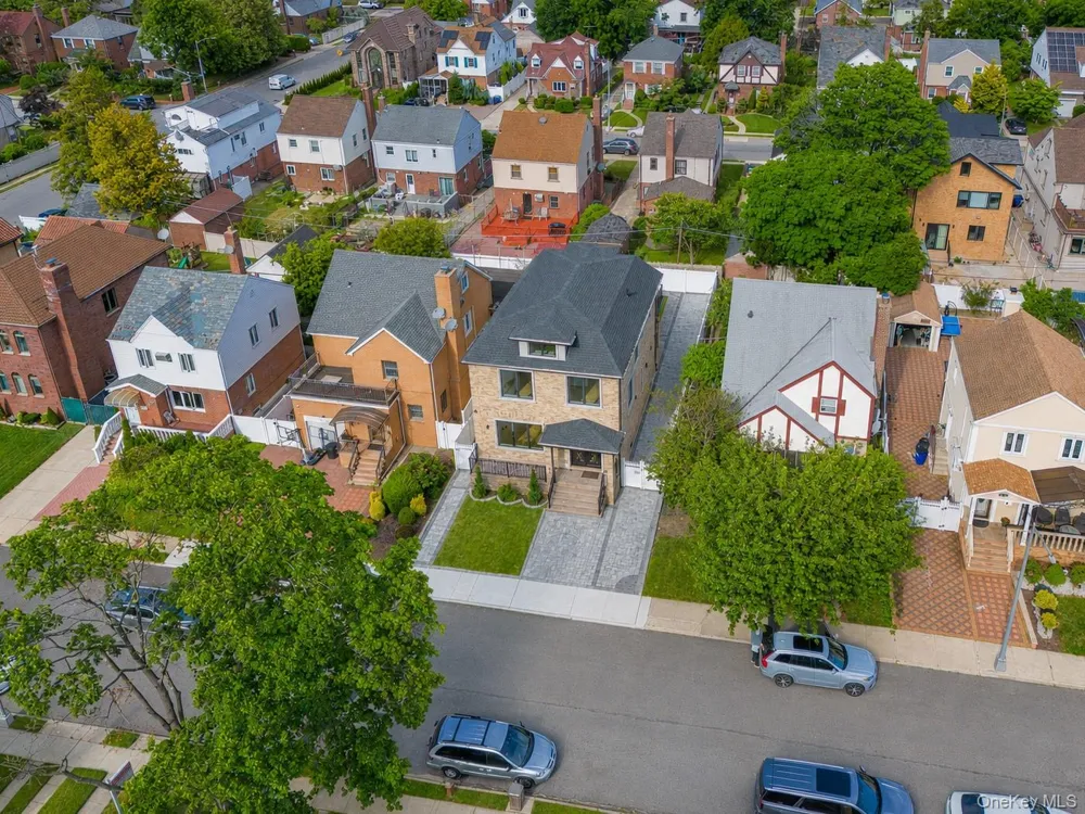 7619 173rd Street Fresh Meadows, NY 11366