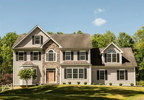 28 Crimson Hill Road