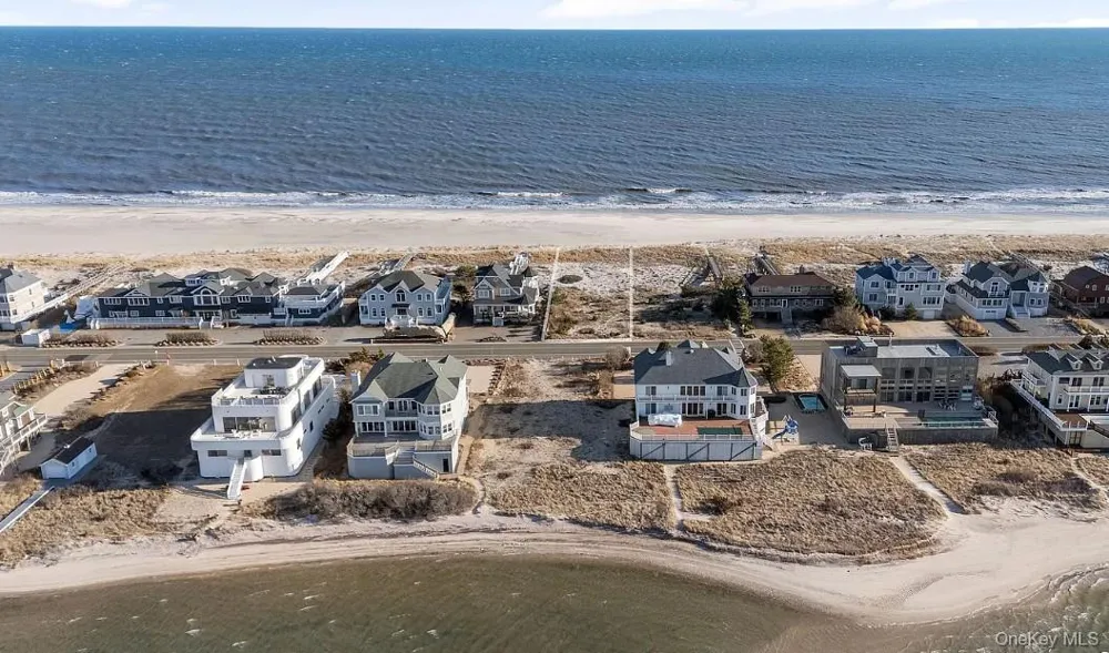 699 Dune Road Westhampton Dunes, NY 11978