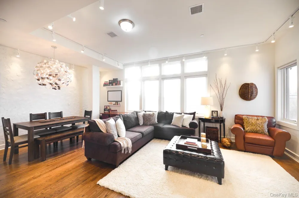 90 Bay Street Landing #8D Staten Island, NY 10301