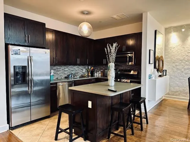 90 Bay Street Landing #8D Staten Island, NY 10301