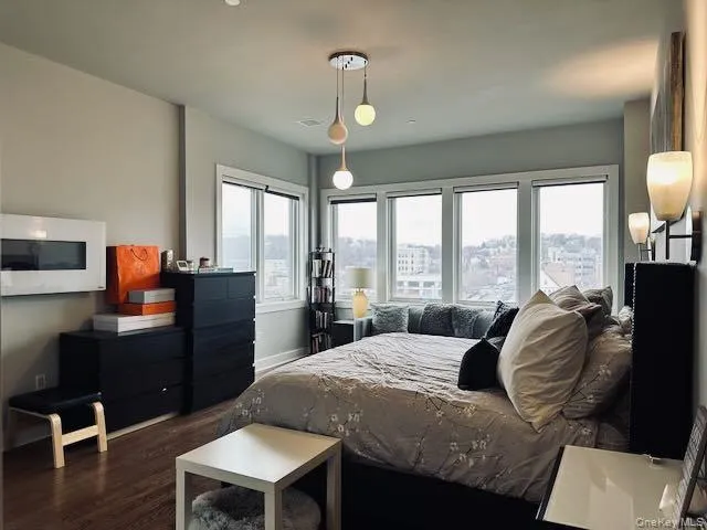 90 Bay Street Landing #8D Staten Island, NY 10301