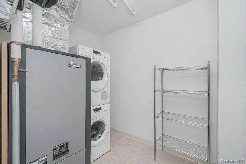 90 Bay Street Landing #8D Staten Island, NY 10301
