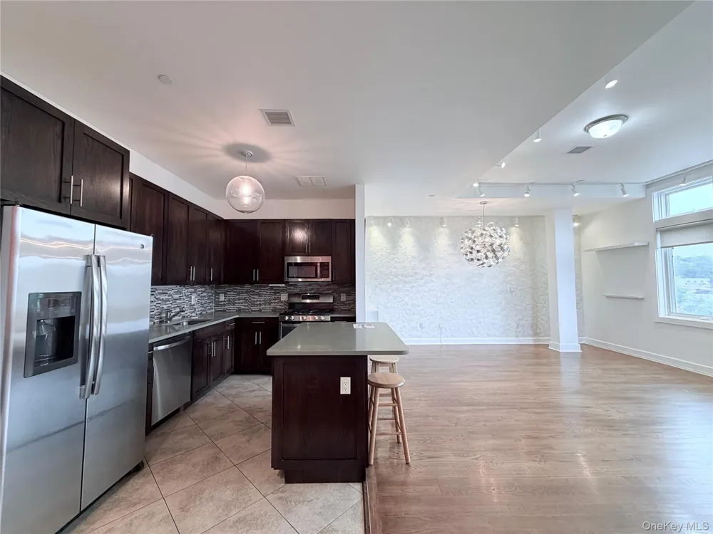 90 Bay Street Landing #8D Staten Island, NY 10301