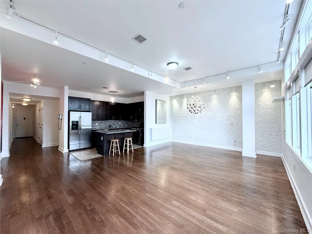 90 Bay Street Landing #8D Staten Island, NY 10301