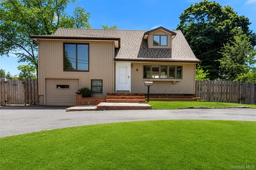 4 Sibley Place Huntington Station, NY 11746